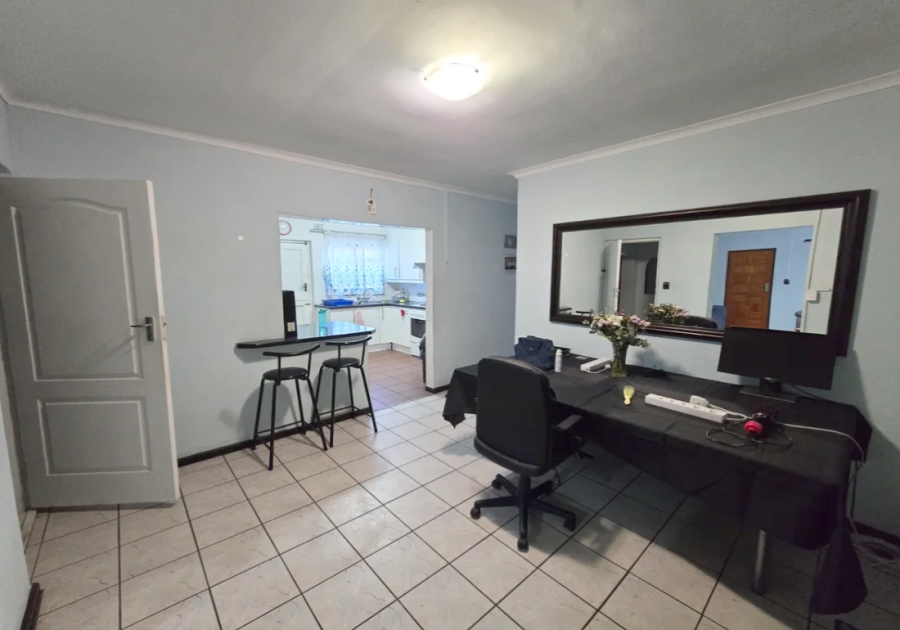 To Let 4 Bedroom Property for Rent in Bellville South Western Cape